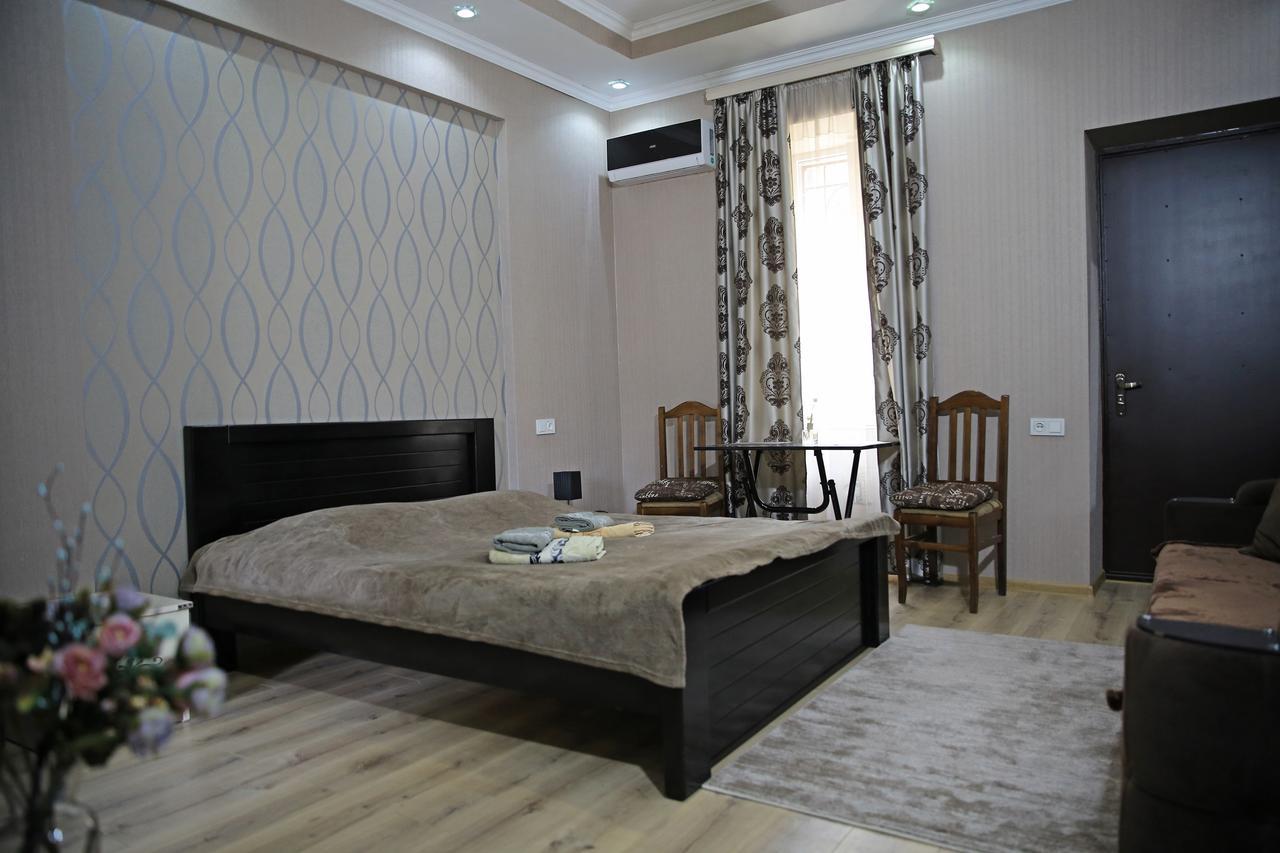 Guest House Beautiful Tbilisi On Khidistavi Street Exterior foto